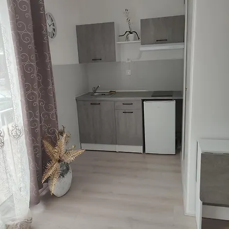 Avec Piscine Apartment